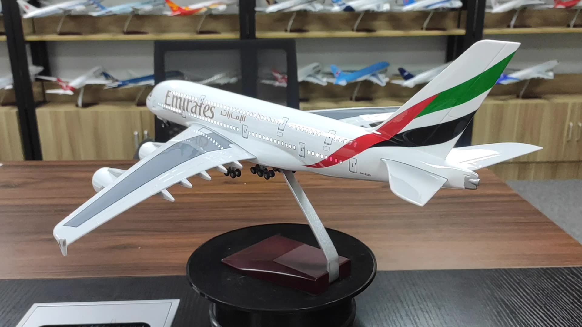 Model Plane Air Force Airplane Airbus A380 United Arab Emirates 1/160 Scale Model - Buy Model