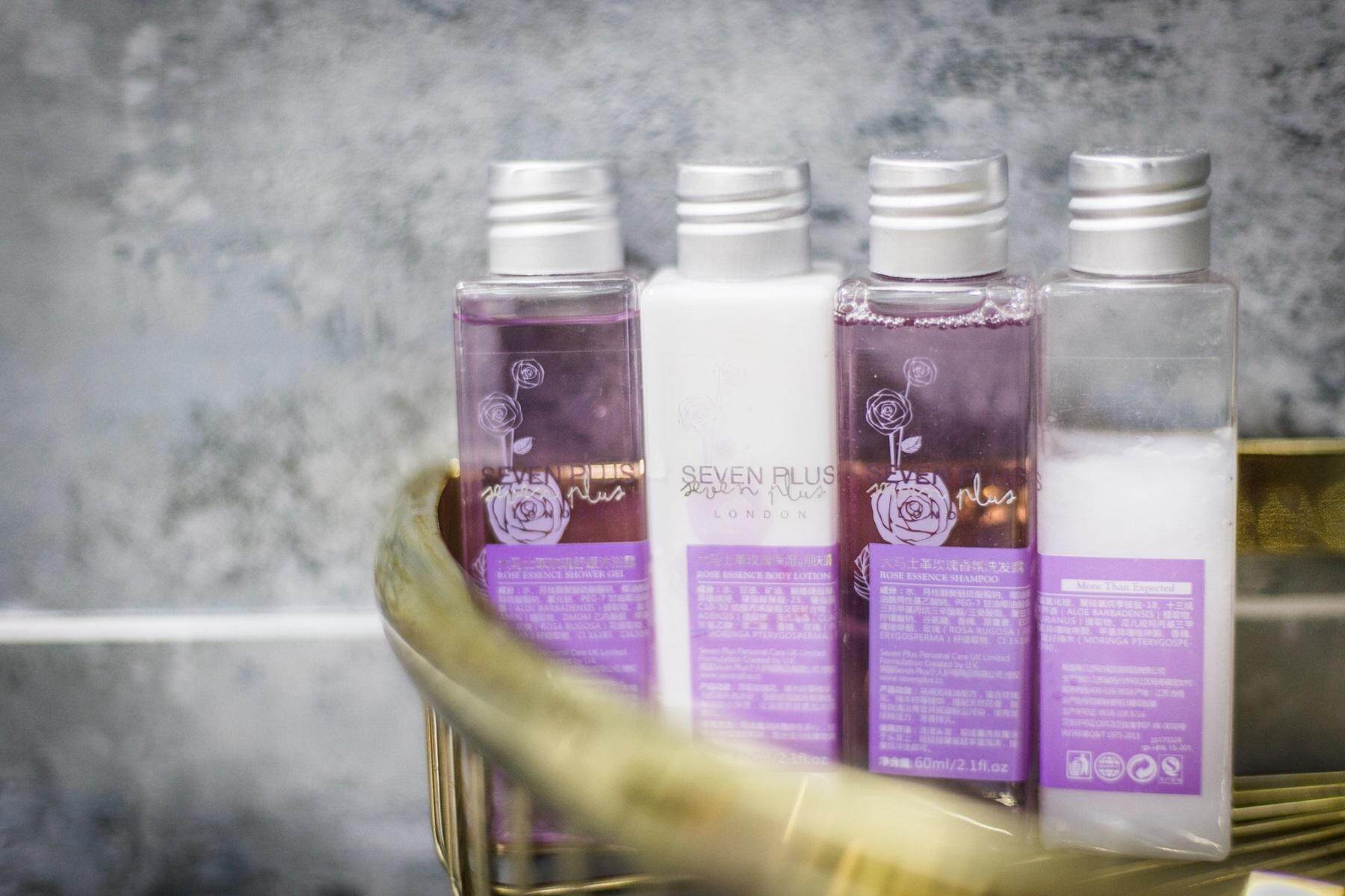 Dali Ancient City Soldiers and Theme Inn Superior Sunshine King Room