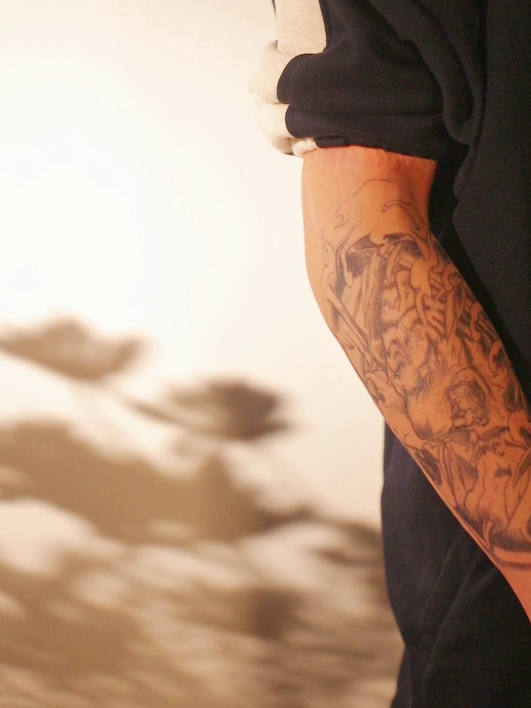 在光影与神话之间，贴上属于你的纹身故事_化妆_淘宝美妆网, image size:1080x1440