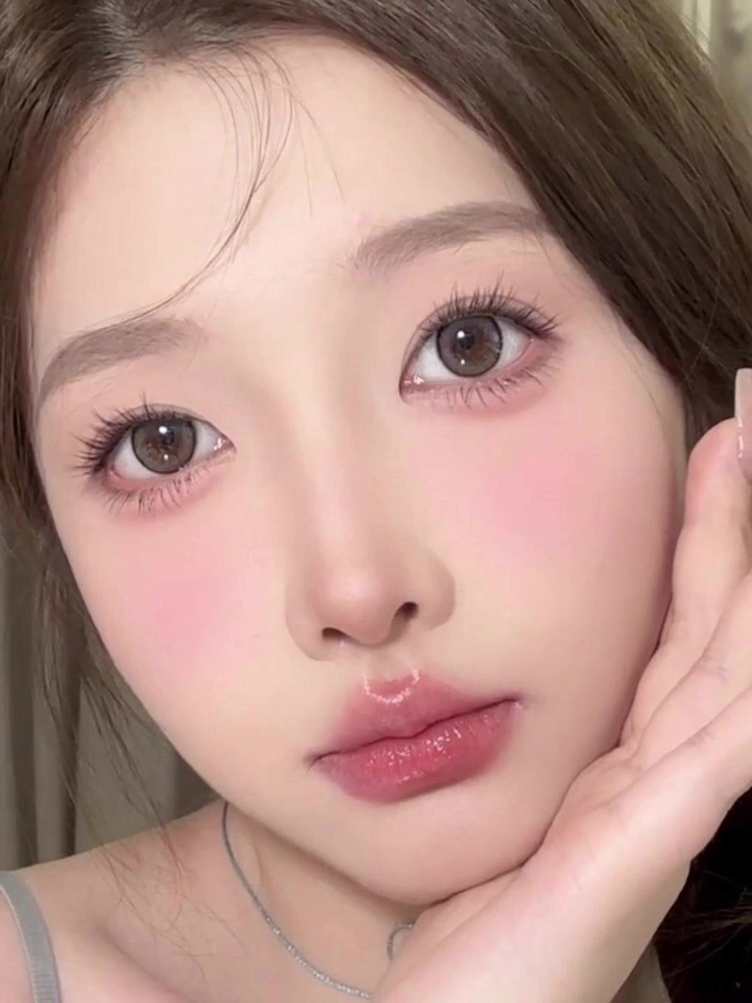 以细腻笔触，勾勒眼神深处的诗意——关于【俏不二】无梗免胶假睫毛的哲学_假睫毛_淘宝美妆网