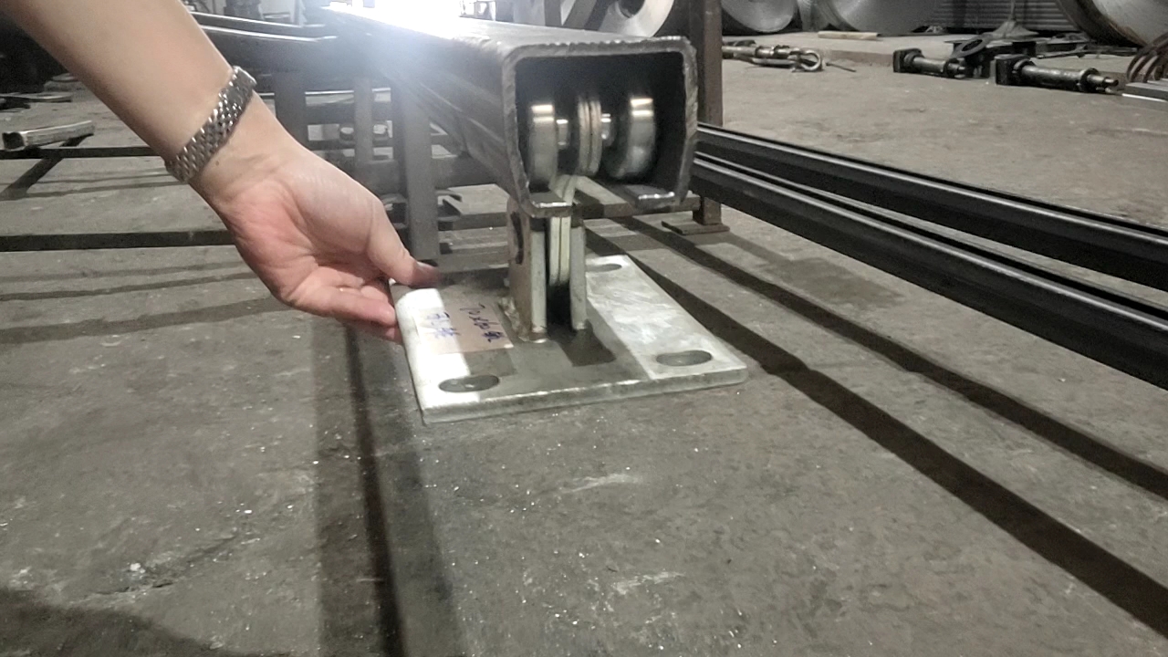 Hanging Wheel 4rollers Hanging Door Track Steel Guide Rail For Door