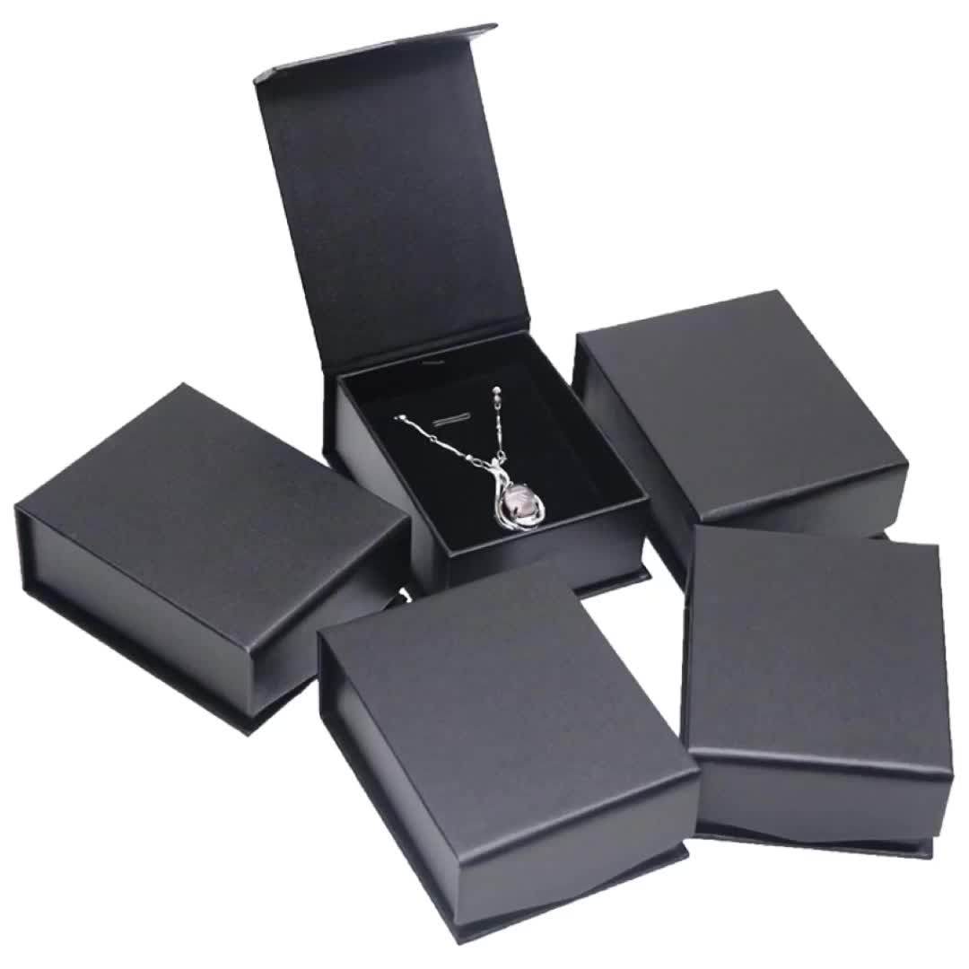 Wholesale Customized Luxury Black Paper Cardboard Jewelry Pendant