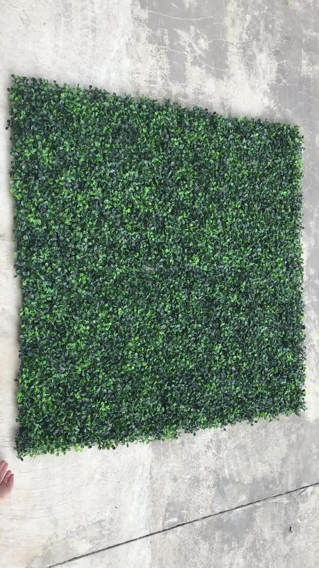Cheap AntiUV Artificial Boxwood Mat hedge fence Panel vertical green