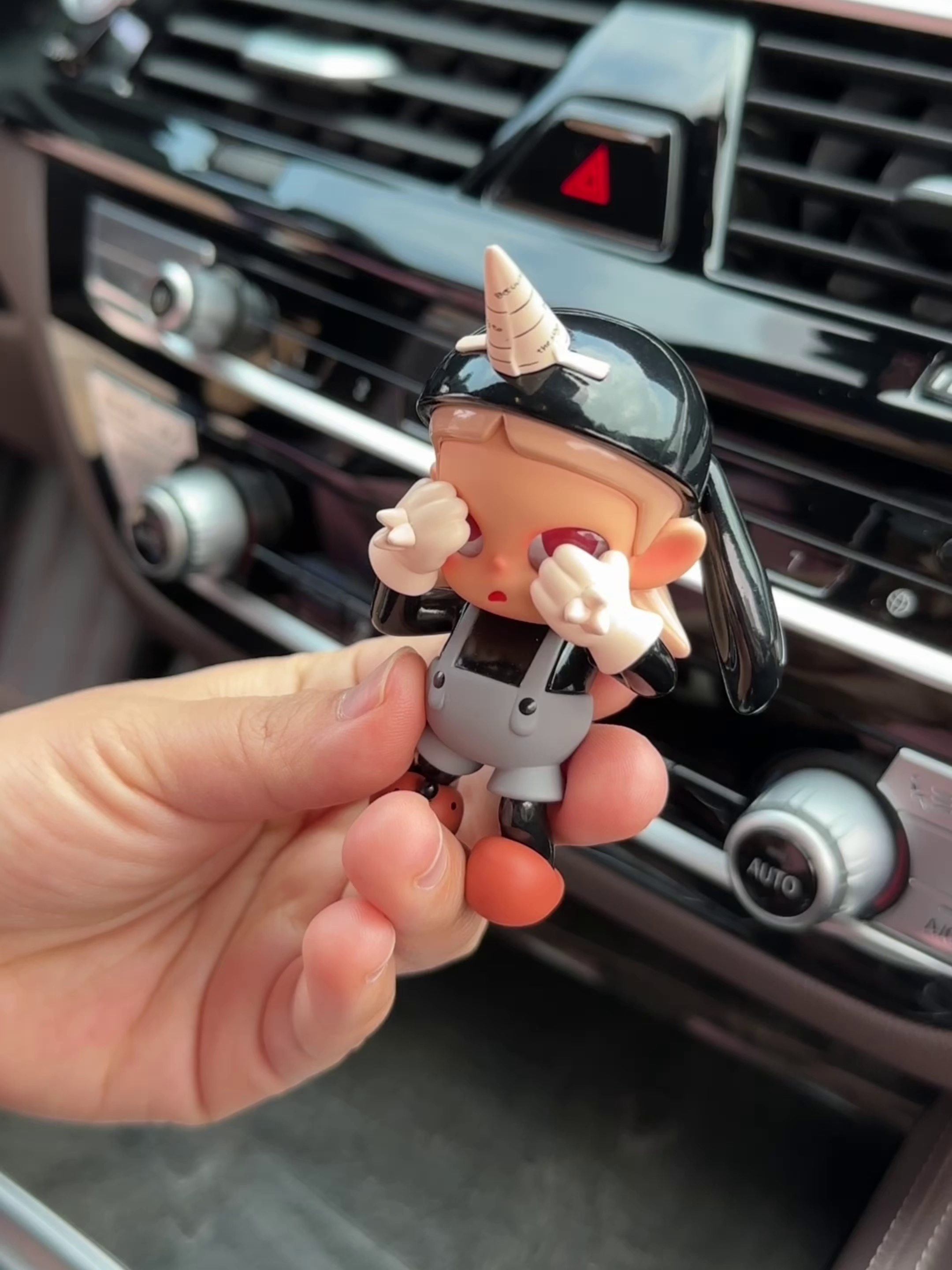 POPMART泡泡玛特Zsiga此站比诸譬如这能够爱手办盲盒香薰摆件最终值不值？