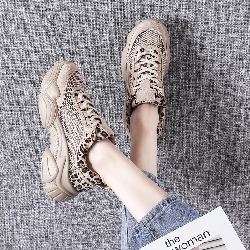 Father Shoes and Female Red Super Fire 2019 new Korean Edition BAO WEN fashion casual shoes trend increased shoes