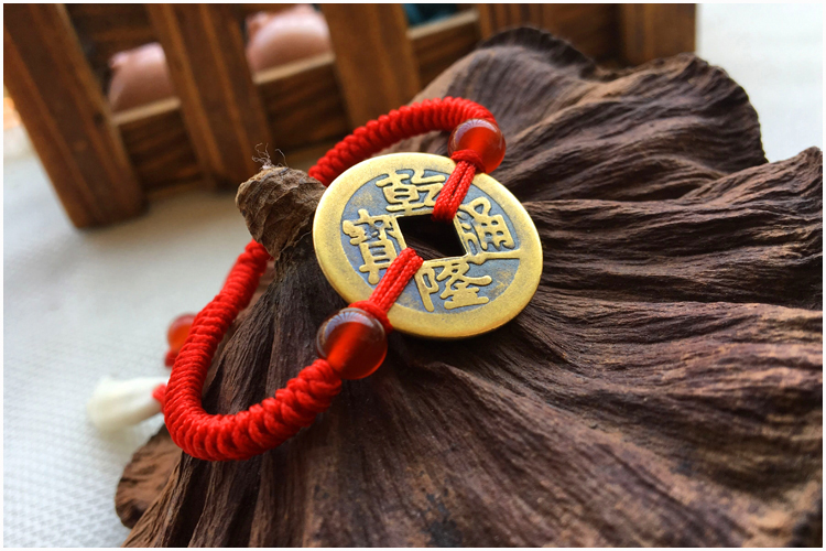 Con chó đen răng bé bé linh hồn ma quỷ sốc wolf răng bracelet đồng tiền mã não vòng đeo tay trẻ em sợi dây màu đỏ vòng chân