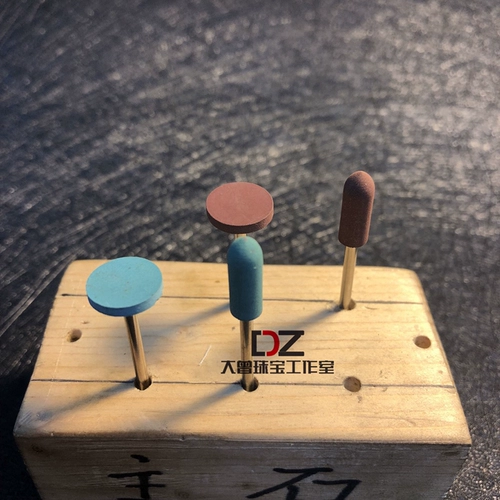 Полировка резинового колеса Золото и серебряное полировочное колесо без ручки в импортированных столбчатых резиновых колесах для борьбы с золотыми расходными расходными расходами.