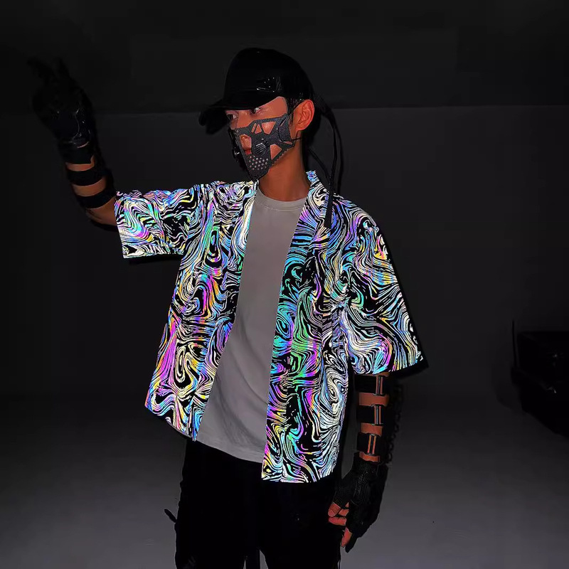 Colorful Reflective Cardigan Robe for Men and Women, Loose-Fitting Kimono Jacket with Five-Quarter Sleeves, Japanese Retro Knitted Cape Fashion