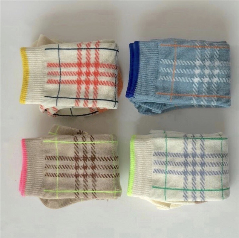 Autumn and winter new Korean version of children's socks contrast plaid children's socks