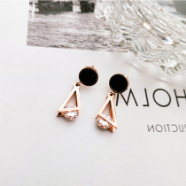 2021 new earrings goddess earrings female Korean celebrities temperament senior earrings niche design sense earrings tide