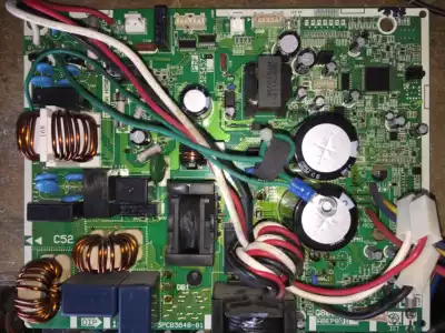 Repair Daikin 2P319437 2P323457-1B 3PCB3648-81 frequency conversion air conditioner external computer board