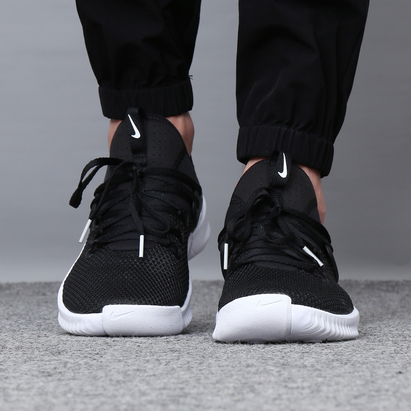 Giày nam Nike 2018 mùa thu mới Giày tập luyện chân trần MIỄN PHÍ toàn diện Giày thể dục trong nhà AH8141-001 - Giày thể thao / Giày thể thao trong nhà giày sneaker nữ hot trend 2021