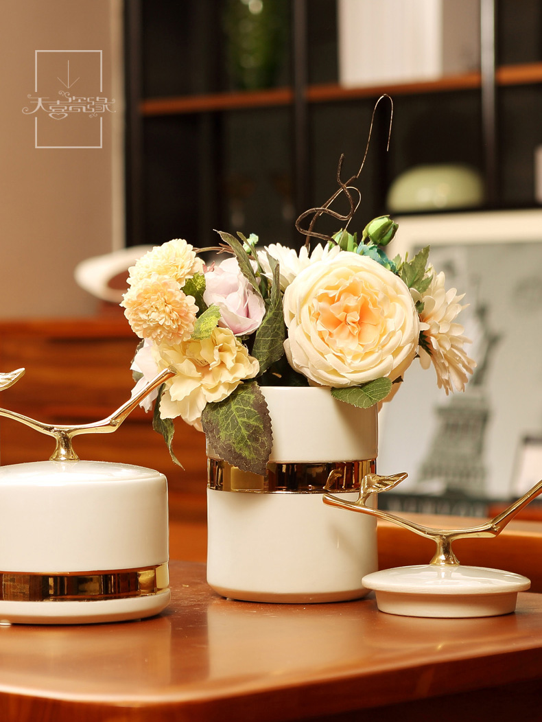 American ceramic vase light key-2 luxury furnishing articles of modern living room TV cabinet desktop dry flower arranging porcelain creative wedding gift