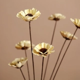 Моделирование цветочных цветов цветочных цветов, подсолнечник псевдо -факультет симуляция цветочный букет европейский стиль гостиная.