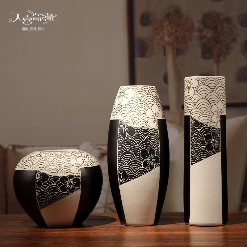 Jingdezhen ceramic three - piece table lucky bamboo vase creative modern home sitting room adornment is placed