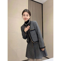 Maje Koce celebrity Xiaoxiang fashion suit skirt high-end light familiar short jacket pleated skirt two-piece set