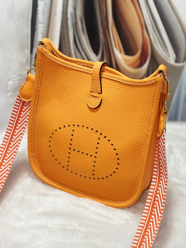 First-Layer Cowhide Bucket Bag Evelyn Genuine Leather Women's Bag with Lychee Pattern Single Shoulder Crossbody Small Bag Finished Product/Material Kit First-Layer Cowhide Bucket Bag Evelyn Genuine Leather Women's Bag with Lychee Pattern Single Shoulder Crossbody Small Bag Finished Product/Material Kit
