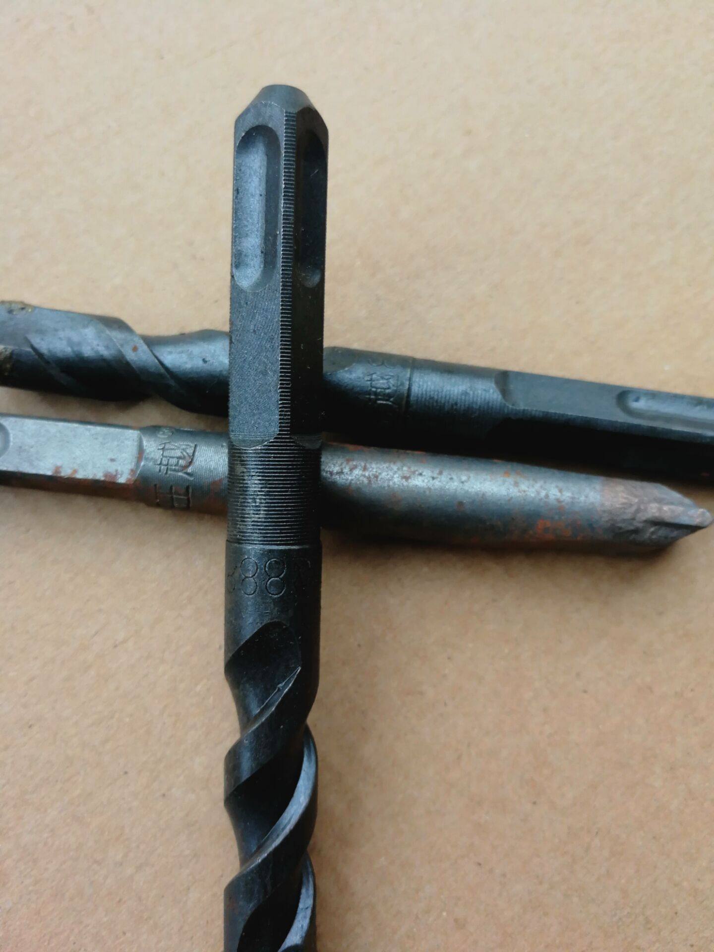 Wang Yue 888 4-pit square handle shock electric hammer drill bit beating stone shovel chisel relief clear bottom alloy hydropower trench