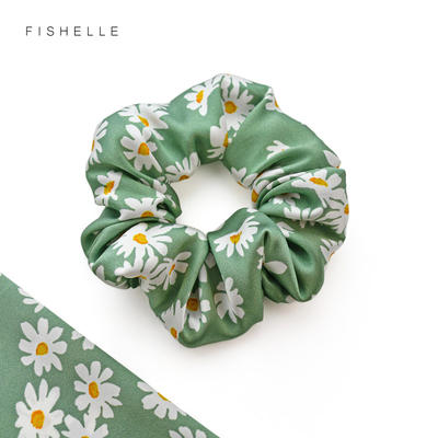 Sweet light green Daisy silk hair band, mulberry silk large intestine circle, ponytail hair accessory, silk hair tie, hair tie, wide leather band