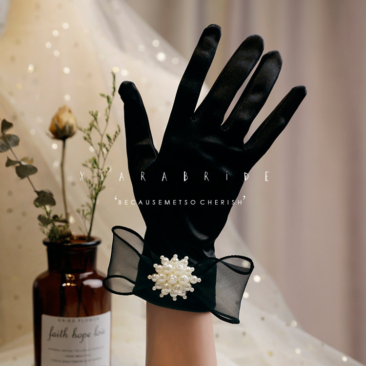New original hand for bridal gloves Pearl knot wedding satin mesh red photo wedding dress Photography Short bow tie