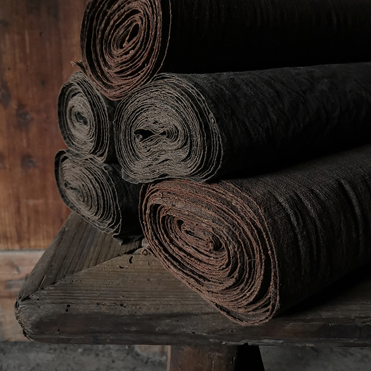 Charcoal Dyeing × Persimmon Dyeing / Pure Cotton Vintage Distressed Sashiko Embroidery Patchwork Tea Mat Hand-Dyed Fabric