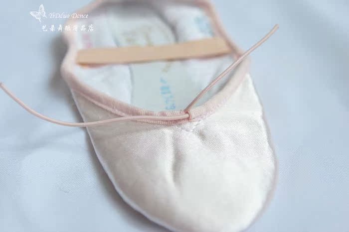 Sansha đích thực Pháp Sansha trẻ em múa ba lê giày đế mềm Giày khiêu vũ Trung Quốc giày satin mèo móng vuốt - Khiêu vũ / Thể dục nhịp điệu / Thể dục dụng cụ giày tập múa cho bé