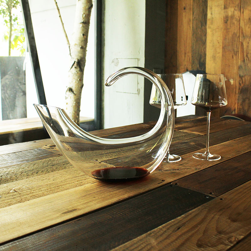 French fashion design C-type Scorpio Red Wine quick Decanter Crystal Glass jug