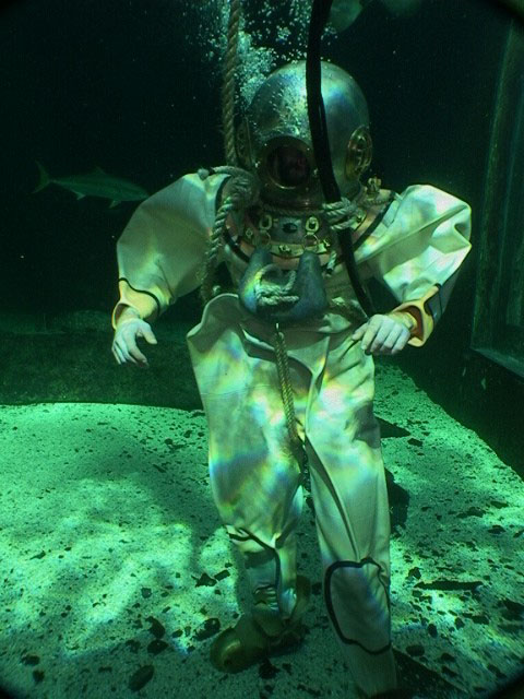 Diving Safety Helmet Suit Gas Supply Pipe Pressure Lead twelve Bolt Diving Safety Helmet Suit Diving Suit