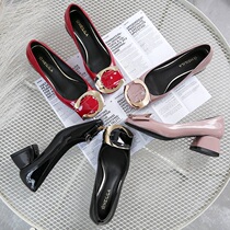 Small heel single shoes female summer Korean version of ladyshoes Autumn New 2021 wild with pink patent leather square head thick heel four season shoes