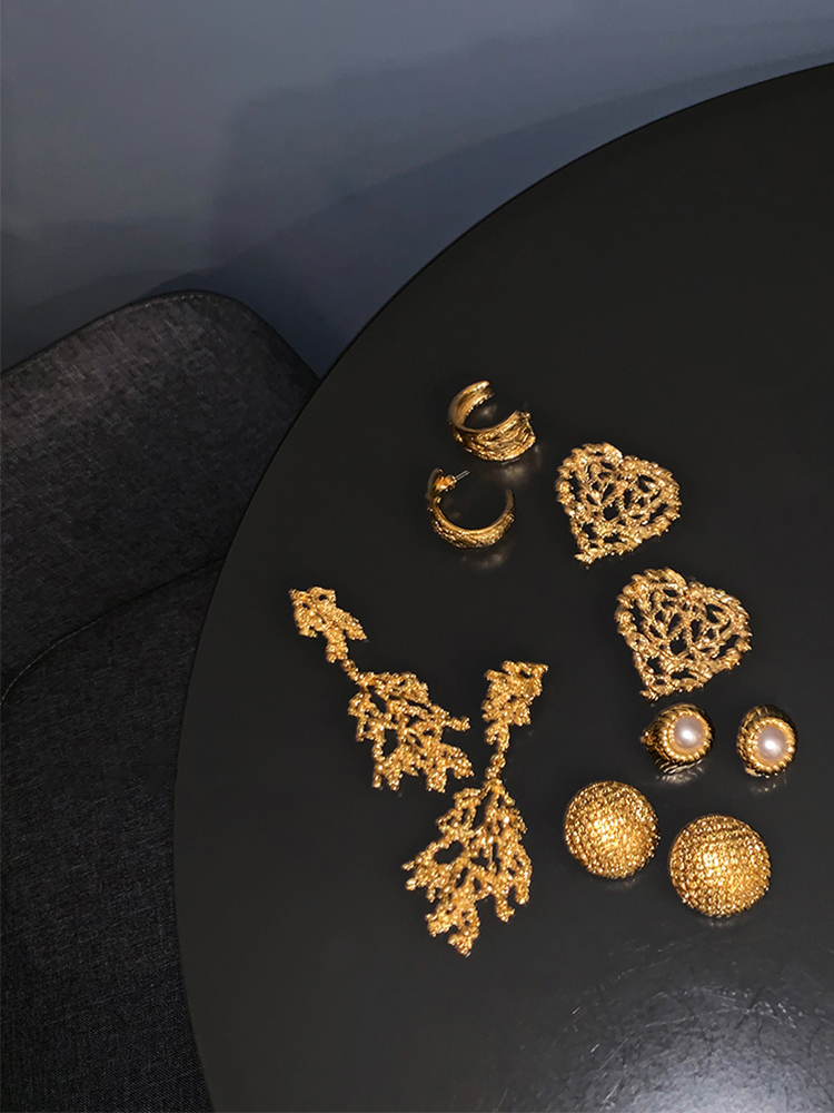 BOONEE◆Niche design sense light luxury vintage gilt vintage earrings female long version temperament net red