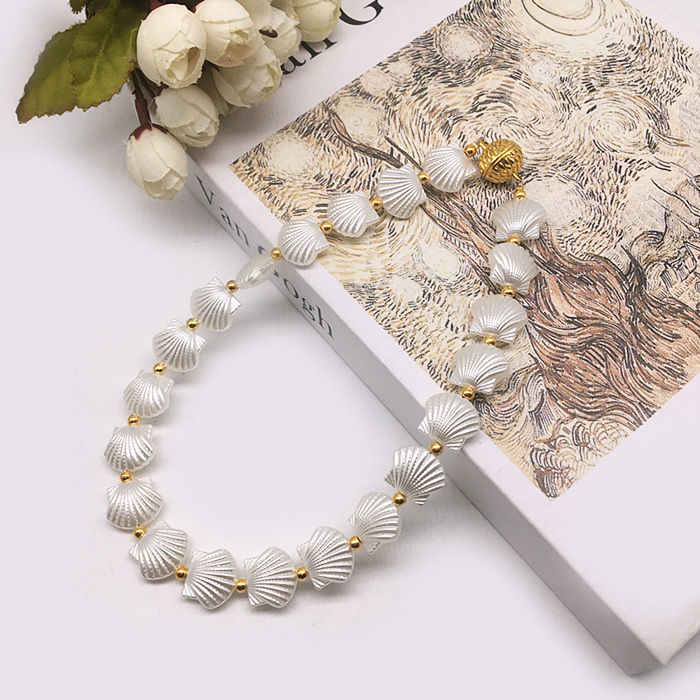 White Shell-Shaped Small Particle Bead String Straps Curtain Decoration Embellishment Magnetic Buckle Window Decoration Tie Tie Buckle Strap White Shell-Shaped Small Particle Bead String Straps Curtain Decoration Embellishment Magnetic Buckle Window Decoration Tie Tie Buckle Strap