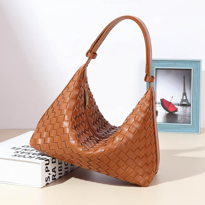 Genuine Leather Hand-Woven Lunch Box Bag, Versatile Handbag, Lunch Bag, Large Capacity, Simple Underarm Cowhide Shoulder Bag