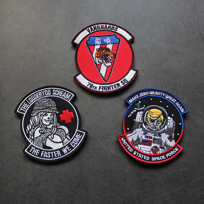 Beauty Medical Soldier Cross Medical Embroidery Magic Sticker Chapter Field Rescue WWII Outpost Morale Badge Breaking Hole Sticker Zhang Zhang Zhang