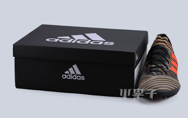 Mận nhỏ: giày chính hãng Adidas Adidas NEMEZIZ MESSI17.3TF giày bóng đá CP9108