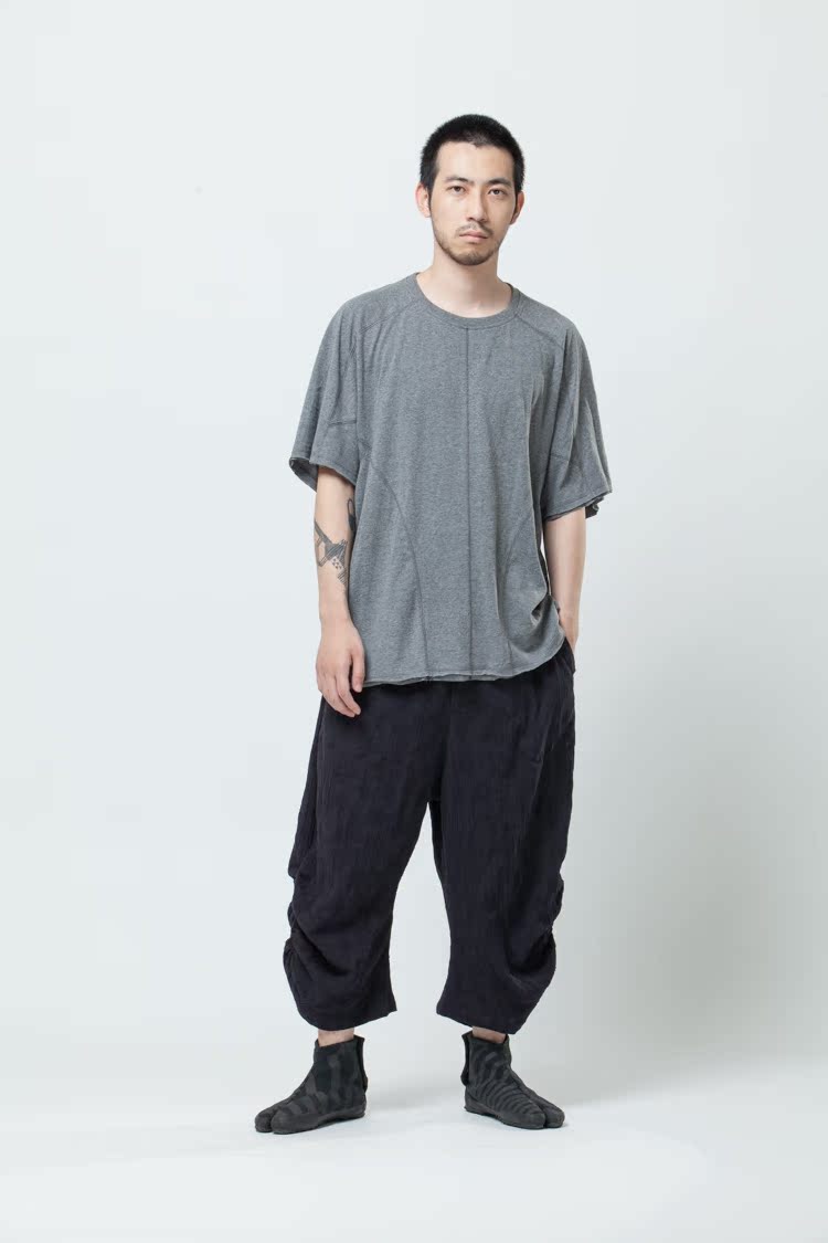 z + [infinite not loop] thiết kế ban đầu dệt kim vai cotton tay áo thun tay ngắn [đá bạc] áo ba lỗ nam