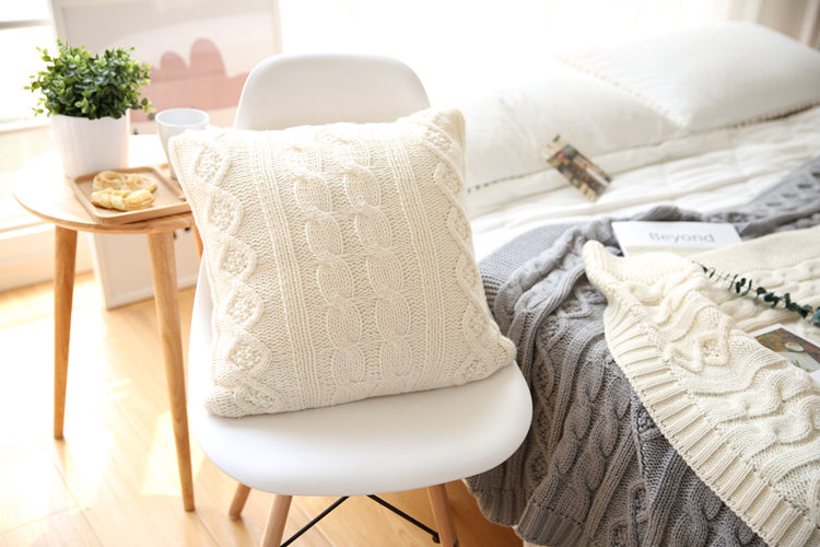 Phong cách Bắc Âu cashmere đan gối len đệm màu rắn sofa vuông gối cửa sổ gối không có lõi gối kèm chăn văn phòng