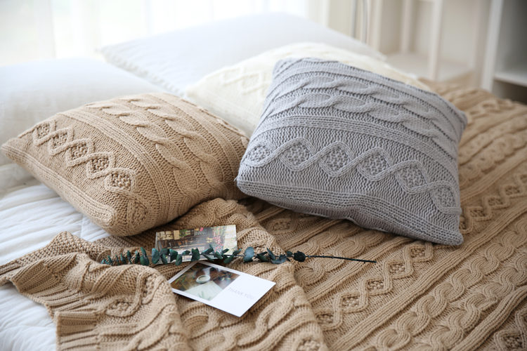 Phong cách Bắc Âu cashmere đan gối len đệm màu rắn sofa vuông gối cửa sổ gối không có lõi gối kèm chăn văn phòng