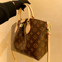 The French warehouse counter expert recommends a selection of good products outlet pet backpack 2024 new large dumpling bag