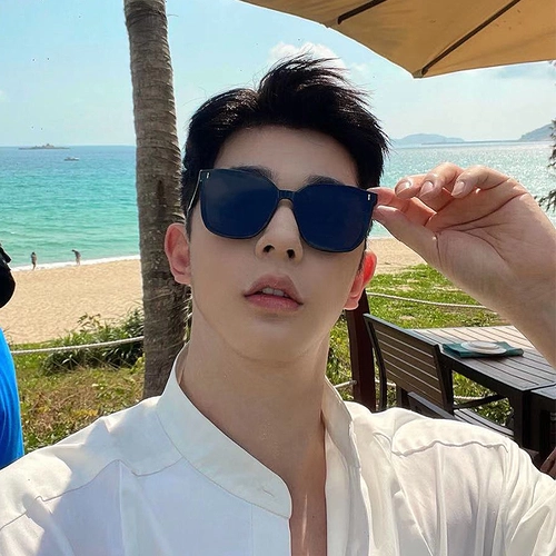 Мужские солнцезащитные очки GM, специальные поляризаторы для вождения, новые модные и красивые высококачественные солнцезащитные очки в большой оправе 2025 года.