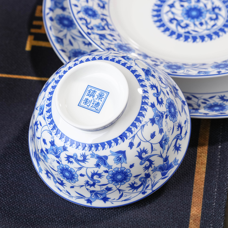 Chinese style restoring ancient ways of jingdezhen ceramics dishes suit 60 head home of blue and white porcelain tableware suit housewarming gift