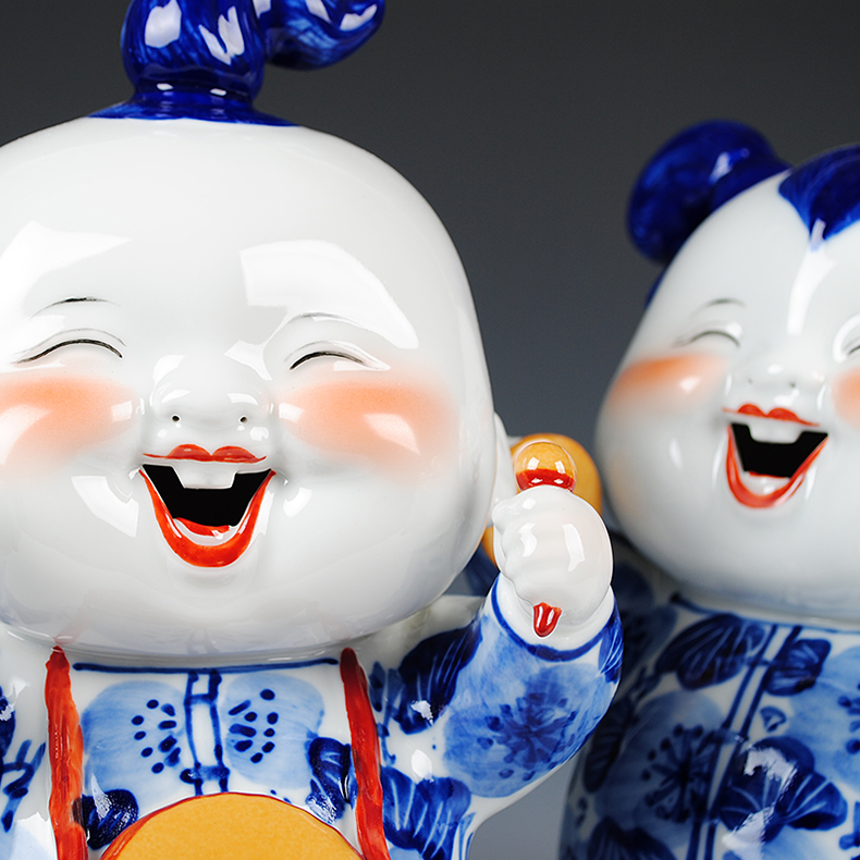 Jingdezhen ceramic furnishing articles of blue and white porcelain dolls crafts of Chinese style household creative wedding gifts sitting room