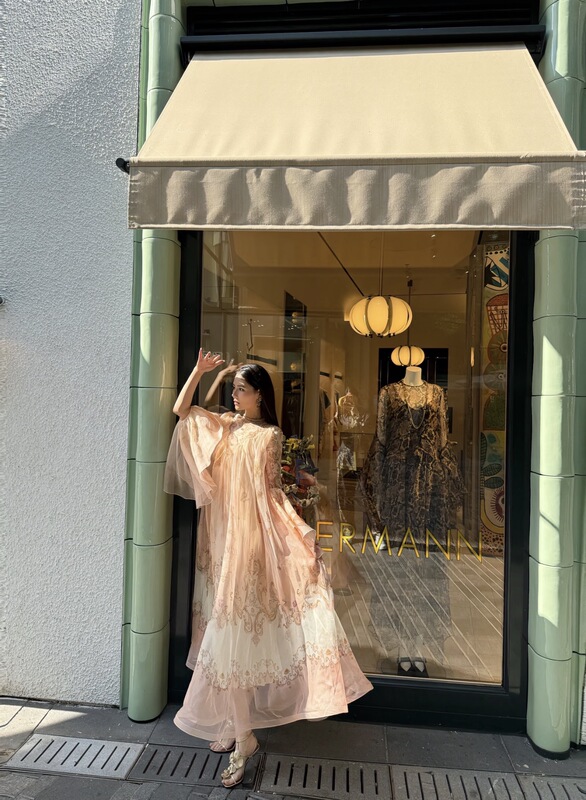 Z Brand Light Luxury High-End 2026 New Holiday Style Printed Round Neck Flared Sleeve Loose Long Dress