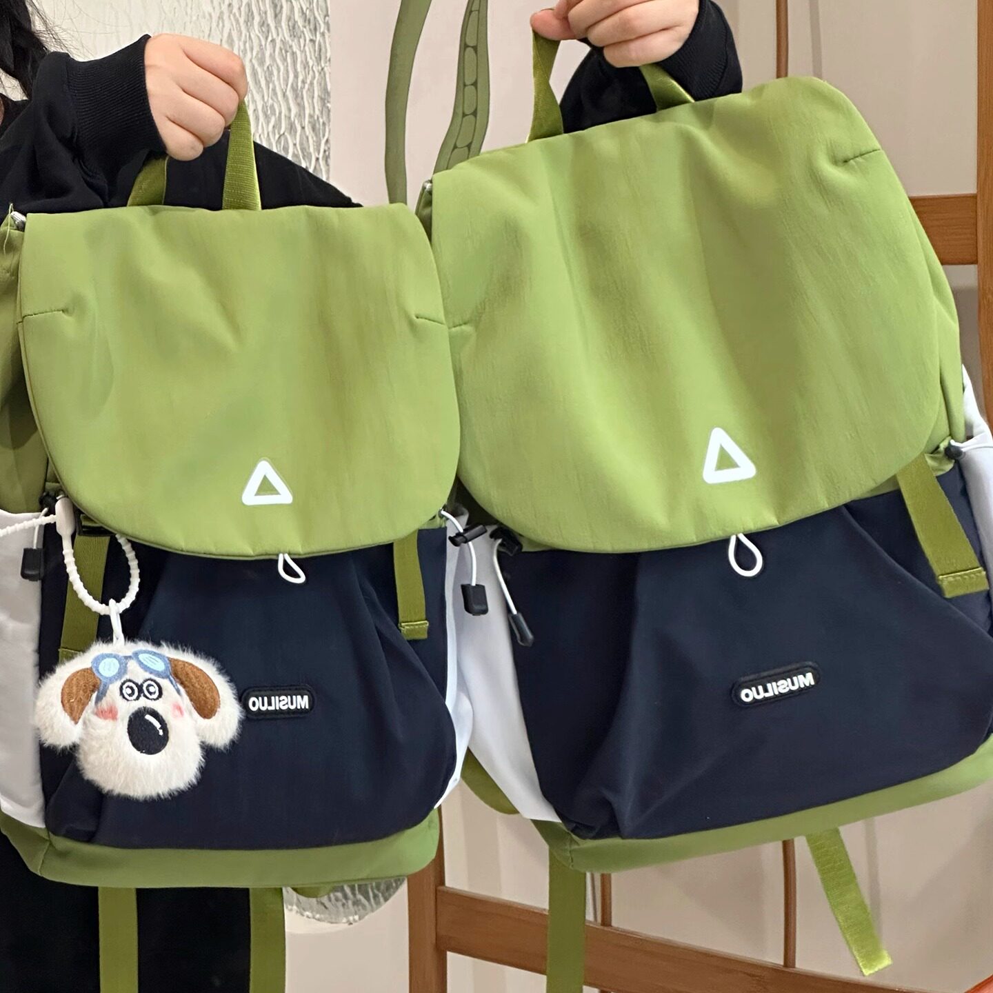 日系ins风小众户外双肩包女初中女生高中生轻便书包大容量旅行包