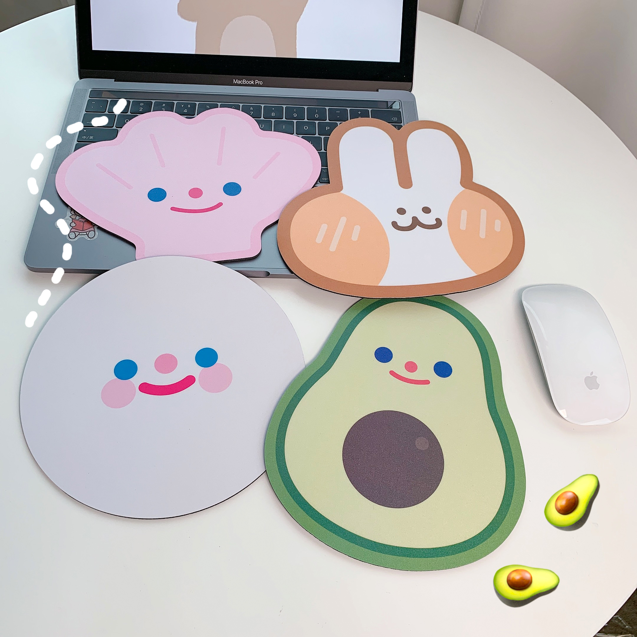 Melon-eating girl ins Smiley face cute cartoon mouse pad Notebook computer student cartoon non-slip mouse pad