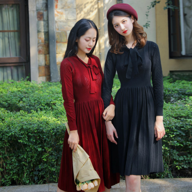 Autumn new long-sleeved knitted dress retro mid-length bottoming skirt slim slimming bow goddess skirt