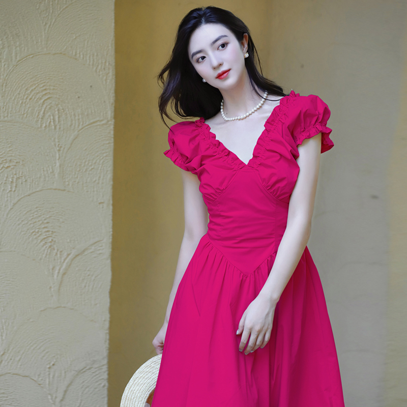 French-Style Waist-Cinching Red Dress with a Feminine V-Neck, Slimming Dragon Fruit Color, Puff Sleeve Design, Summer Dress