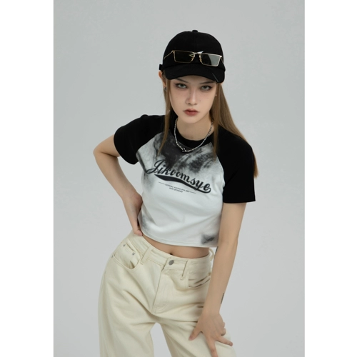 Оригинальная дизайнерская ретро короткая летняя футболка, тренд сезона, в американском стиле, короткий рукав