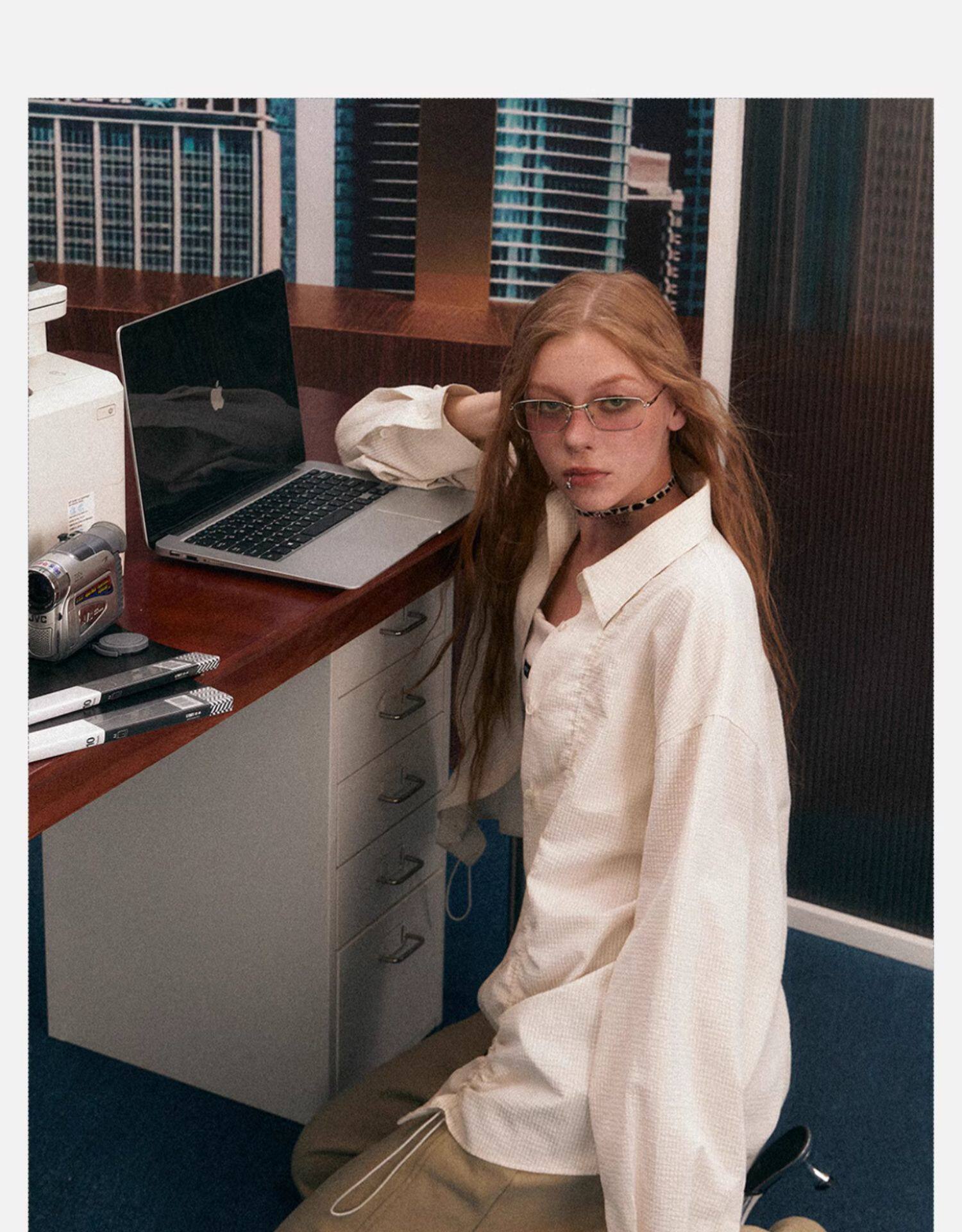 EZEK рубашка женские модели 2025 новый взрыв моделей Ранняя весна уникальный супер хороший смотреть куртка темперамент полоса накладки пальто женщина 