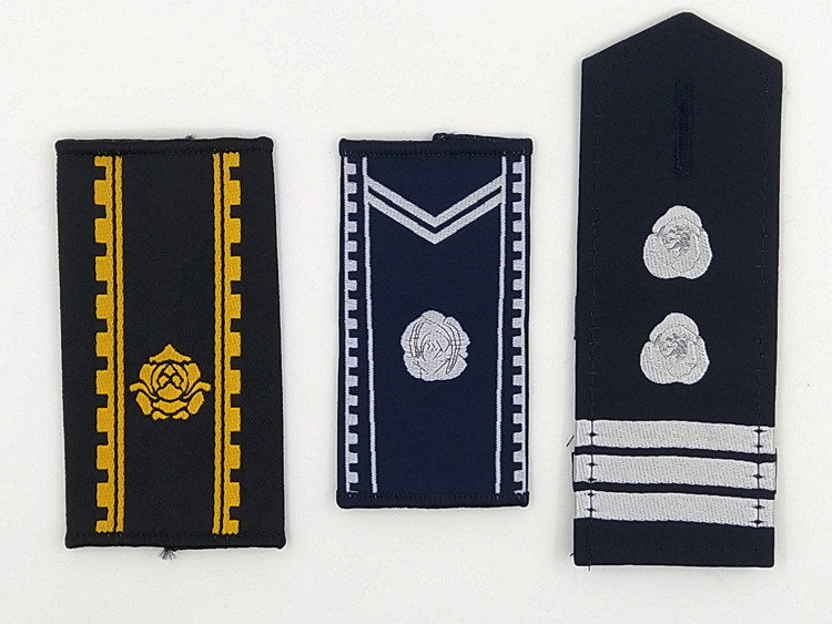 Customized epaulettes custom-made security armbands badges yellow and white woven flower clothing accessories Shanghai factory direct sales