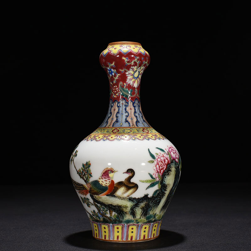 Clear Yongzheng enamel colorful flowers and bird tattooing garlic head bottle